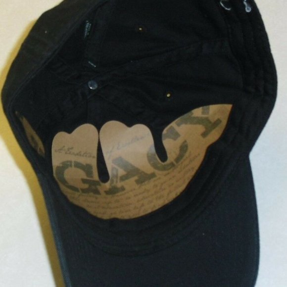 Iowa Hawkeyes All Black Adjustable Strapback hat Ncaa New - Picture 2 of 3